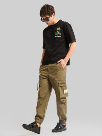Maniac Men Solid Green Cotton Blend Cargo Pant