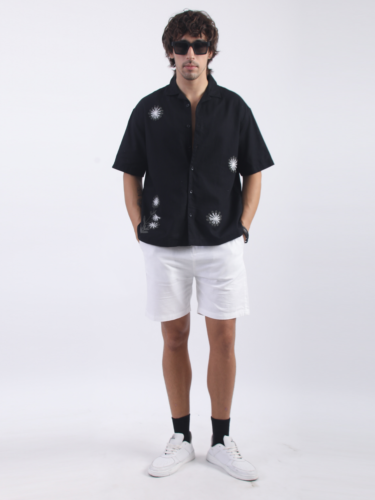 MN26-SHIRT-HS-BLACK-MYSTIC-PETALS_6